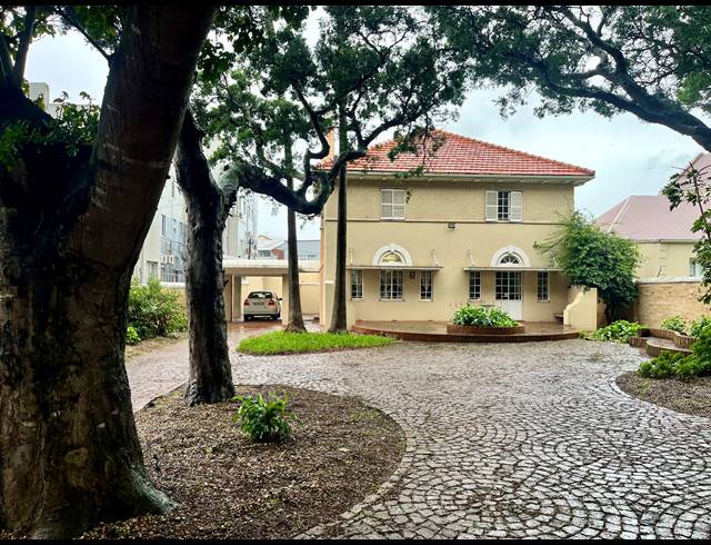 420M² BUILDING FOR SALE IN GQEBERHA CENTRAL